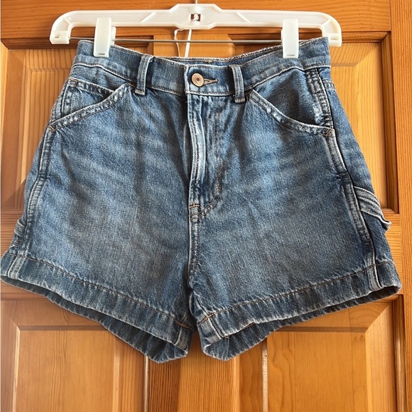 American Eagle Boyfriend Short - Picture 1 of 3